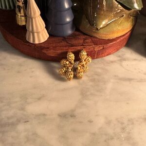 Vintage Gold Tone Clip Pinecone Earrings